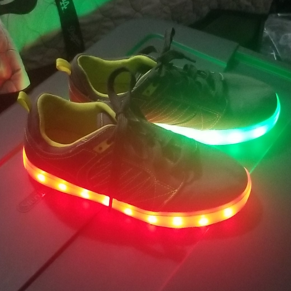 Flash Lights light up shoes size 6